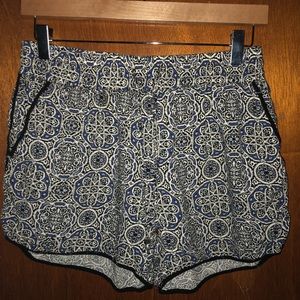 Patterned Elastic Soft Shorts